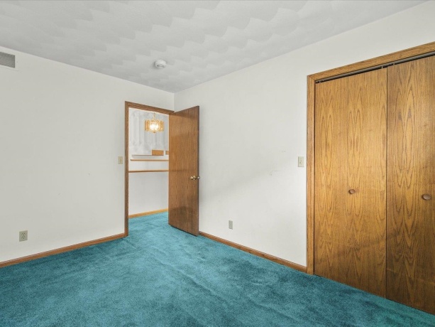 5634-5638 Elaine, ROCKFORD, Illinois 61108, ,2 Units,For Sale,Elaine,202507205