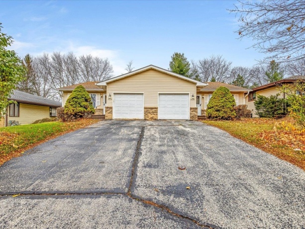 5634-5638 Elaine, ROCKFORD, Illinois 61108, ,2 Units,For Sale,Elaine,202507205