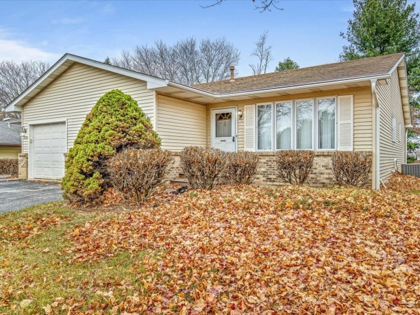 5634-5638 Elaine, ROCKFORD, Illinois 61108, ,2 Units,For Sale,Elaine,202507205