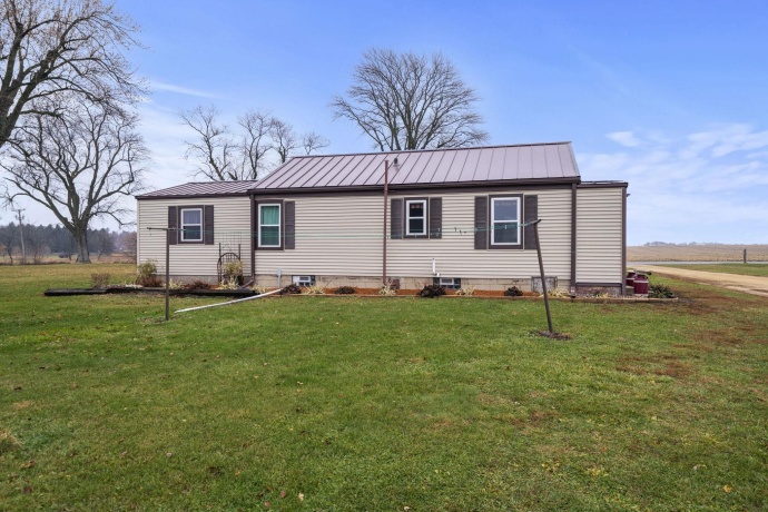 1684 Mt Morris, MOUNT MORRIS, Illinois 61054, 3 Bedrooms Bedrooms, ,1 BathroomBathrooms,House,For Sale,Mt Morris,202507206