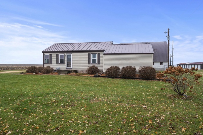 1684 Mt Morris, MOUNT MORRIS, Illinois 61054, 3 Bedrooms Bedrooms, ,1 BathroomBathrooms,House,For Sale,Mt Morris,202507206