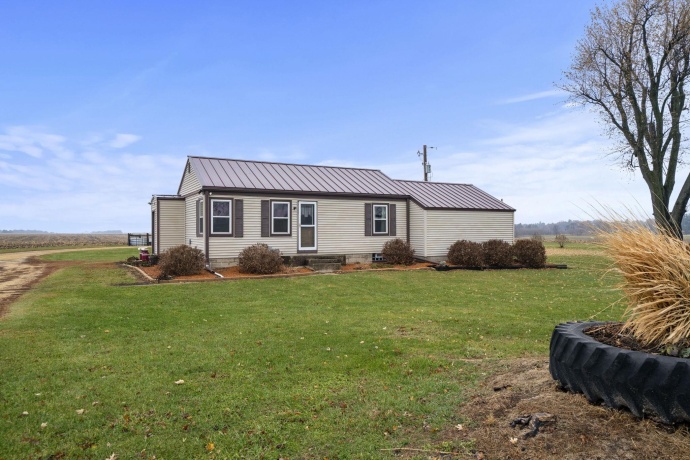 1684 Mt Morris, MOUNT MORRIS, Illinois 61054, 3 Bedrooms Bedrooms, ,1 BathroomBathrooms,House,For Sale,Mt Morris,202507206