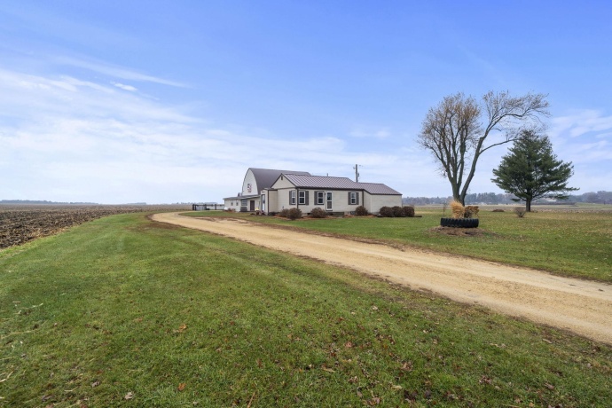 1684 Mt Morris, MOUNT MORRIS, Illinois 61054, 3 Bedrooms Bedrooms, ,1 BathroomBathrooms,House,For Sale,Mt Morris,202507206