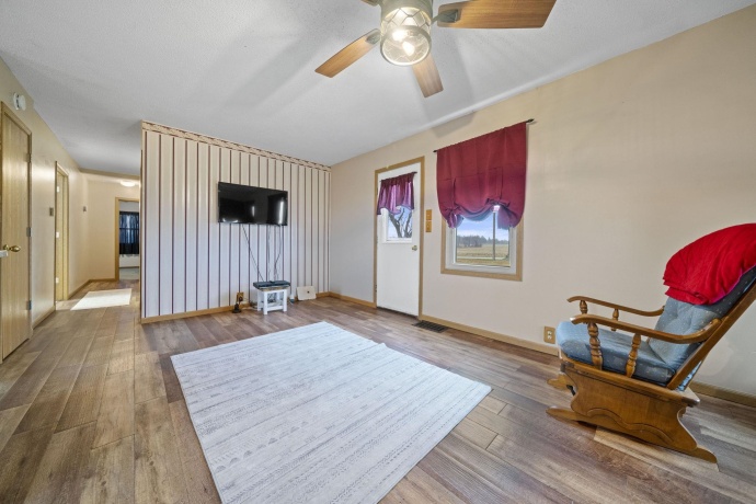 1684 Mt Morris, MOUNT MORRIS, Illinois 61054, 3 Bedrooms Bedrooms, ,1 BathroomBathrooms,House,For Sale,Mt Morris,202507206