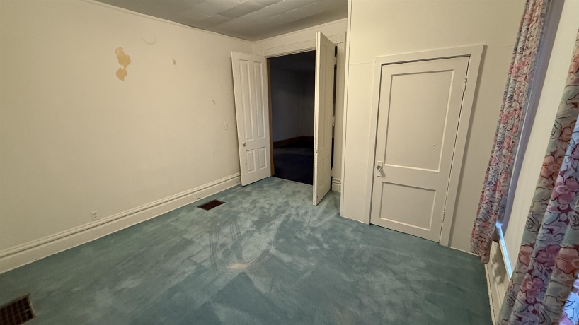 1103 West, ROCKFORD, Illinois 61102, ,3 - 4 Units,For Sale,West,202507207