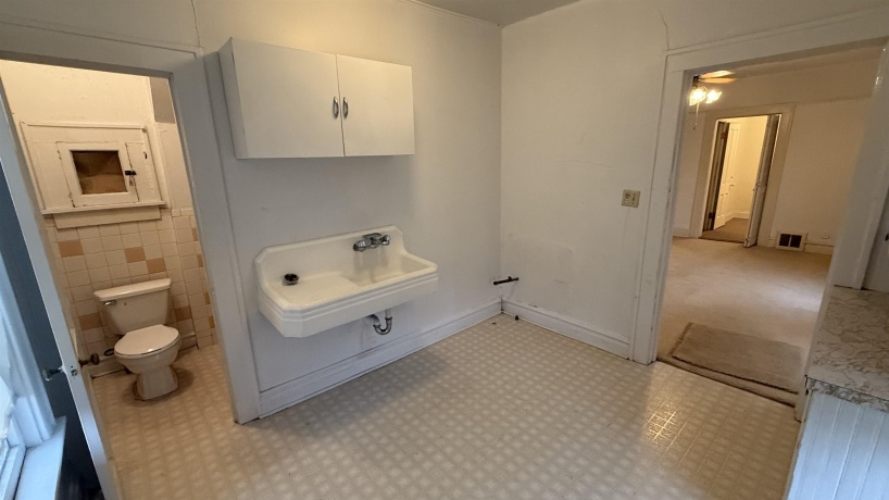 1103 West, ROCKFORD, Illinois 61102, ,3 - 4 Units,For Sale,West,202507207