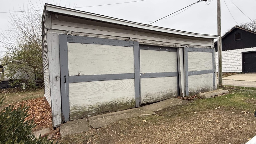 1103 West, ROCKFORD, Illinois 61102, ,3 - 4 Units,For Sale,West,202507207