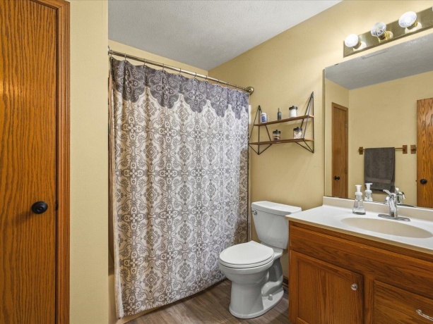 6072 Valhalla, LOVES PARK, Illinois 61111, 3 Bedrooms Bedrooms, ,2 BathroomsBathrooms,House,For Sale,Valhalla,202507210