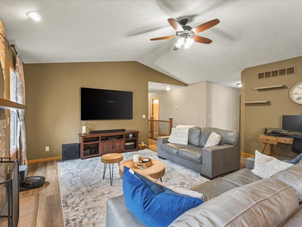 6072 Valhalla, LOVES PARK, Illinois 61111, 3 Bedrooms Bedrooms, ,2 BathroomsBathrooms,House,For Sale,Valhalla,202507210