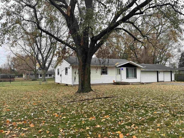 5753 Fox, SOUTH BELOIT, Illinois 61080, 3 Bedrooms Bedrooms, ,1 BathroomBathrooms,House,For Sale,Fox,202507211