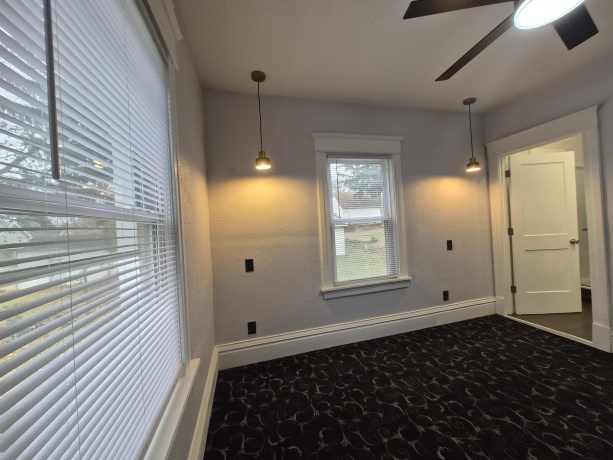 325 Washington, ROCKFORD, Illinois 61108, 3 Bedrooms Bedrooms, ,2 BathroomsBathrooms,House,For Sale,Washington,202507213