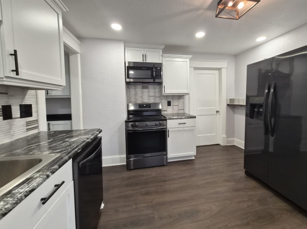 325 Washington, ROCKFORD, Illinois 61108, 3 Bedrooms Bedrooms, ,2 BathroomsBathrooms,House,For Sale,Washington,202507213