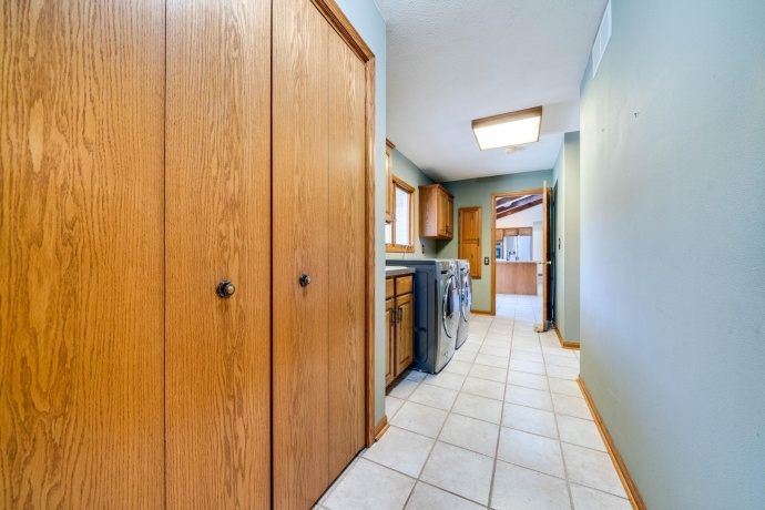 1198 Riverside, BELVIDERE, Illinois 61008, 4 Bedrooms Bedrooms, ,4 BathroomsBathrooms,House,For Sale,Riverside,202507214