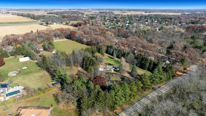 1198 Riverside, BELVIDERE, Illinois 61008, 4 Bedrooms Bedrooms, ,4 BathroomsBathrooms,House,For Sale,Riverside,202507214