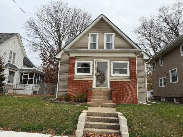 124 12th, ROCKFORD, Illinois 61104, 2 Bedrooms Bedrooms, ,1 BathroomBathrooms,House,For Sale,12th,202507218
