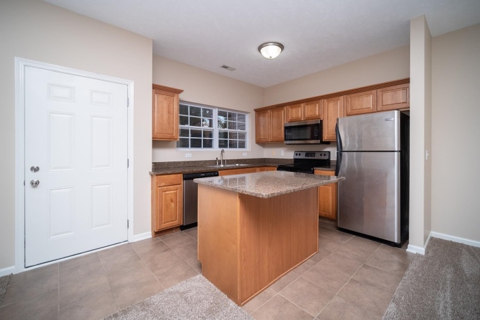 585 Clayton, SYCAMORE, Illinois 60178, 2 Bedrooms Bedrooms, ,2 BathroomsBathrooms,Condominium,For Sale,Clayton,202506745