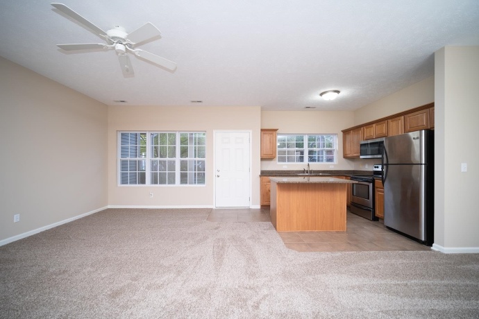 585 Clayton, SYCAMORE, Illinois 60178, 2 Bedrooms Bedrooms, ,2 BathroomsBathrooms,Condominium,For Sale,Clayton,202506745