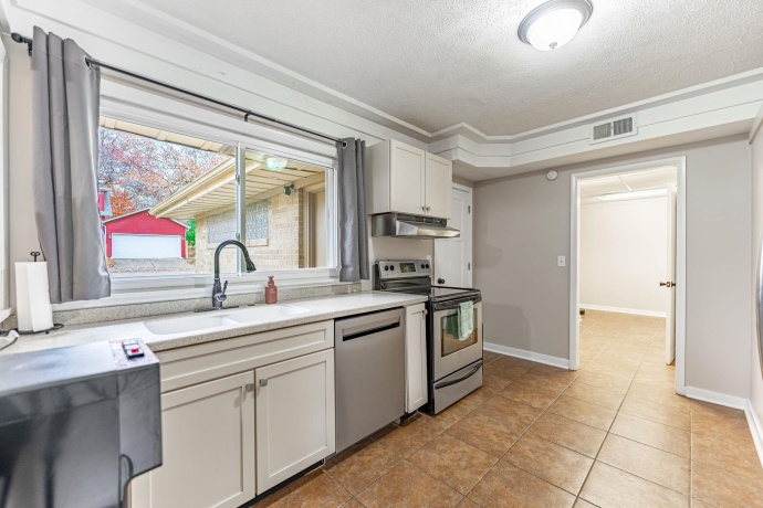 1632 Arden, ROCKFORD, Illinois 61107, 3 Bedrooms Bedrooms, ,1 BathroomBathrooms,House,For Sale,Arden,202507219