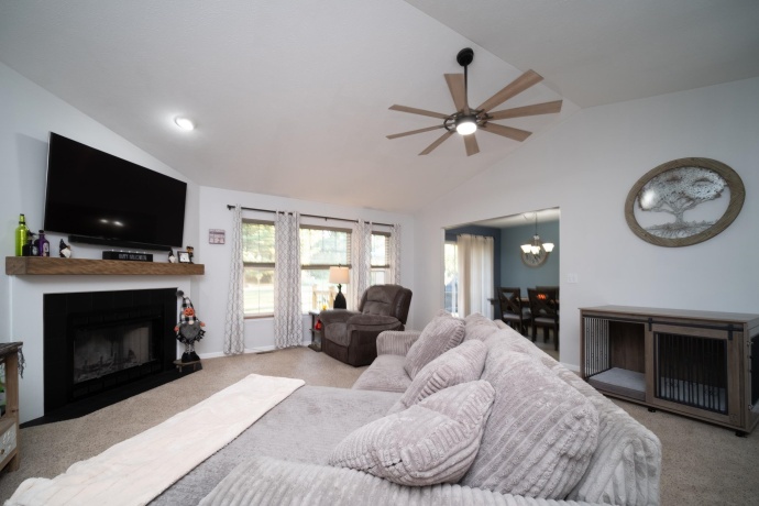 106 Thornhill, POPLAR GROVE, Illinois 61065, 3 Bedrooms Bedrooms, ,2 BathroomsBathrooms,House,For Sale,Thornhill,202507221