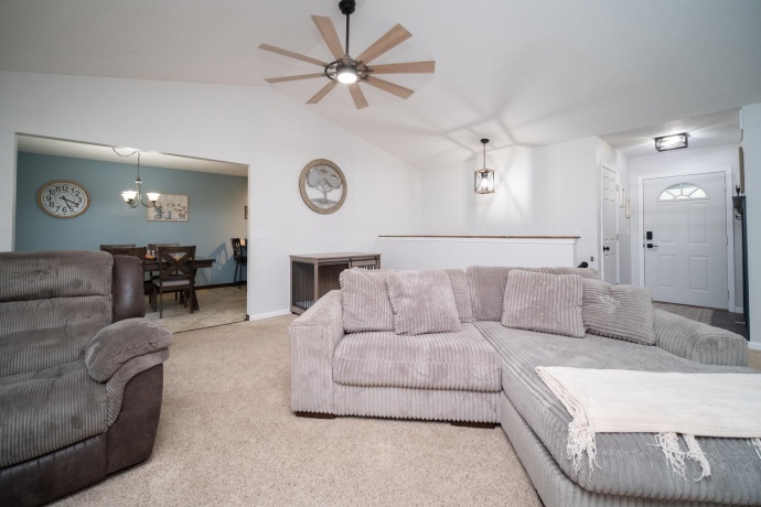 106 Thornhill, POPLAR GROVE, Illinois 61065, 3 Bedrooms Bedrooms, ,2 BathroomsBathrooms,House,For Sale,Thornhill,202507221