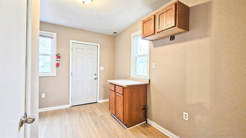 1305 Bond, ROCKFORD, Illinois 61101, 1 Bedroom Bedrooms, ,1 BathroomBathrooms,House,For Sale,Bond,202507222