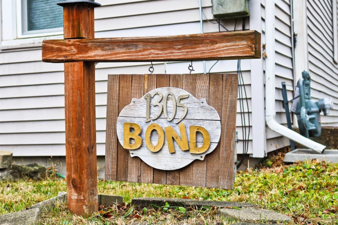 1305 Bond, ROCKFORD, Illinois 61101, 1 Bedroom Bedrooms, ,1 BathroomBathrooms,House,For Sale,Bond,202507222