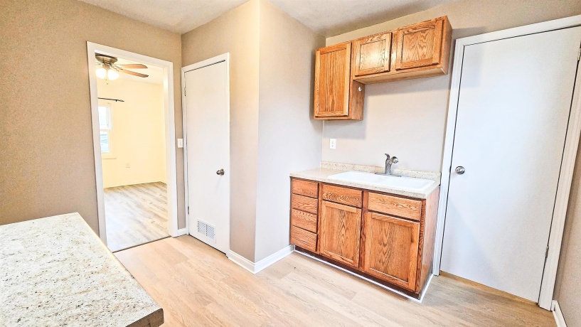 1305 Bond, ROCKFORD, Illinois 61101, 1 Bedroom Bedrooms, ,1 BathroomBathrooms,House,For Sale,Bond,202507222