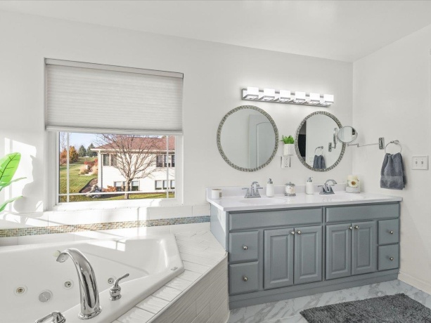 7236 Ridge, CHERRY VALLEY, Illinois 61016, 3 Bedrooms Bedrooms, ,2 BathroomsBathrooms,House,For Sale,Ridge,202507083