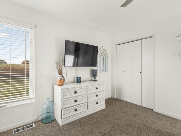 7236 Ridge, CHERRY VALLEY, Illinois 61016, 3 Bedrooms Bedrooms, ,2 BathroomsBathrooms,House,For Sale,Ridge,202507083