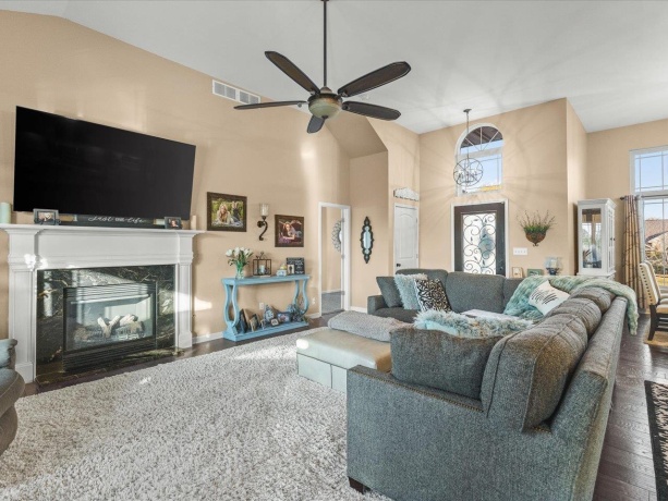 7236 Ridge, CHERRY VALLEY, Illinois 61016, 3 Bedrooms Bedrooms, ,2 BathroomsBathrooms,House,For Sale,Ridge,202507083