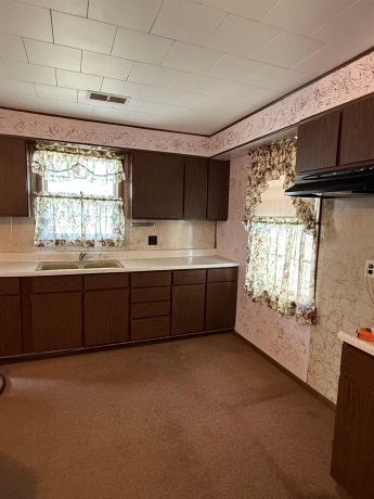 705 Division, POLO, Illinois 61064, 2 Bedrooms Bedrooms, ,1 BathroomBathrooms,House,For Sale,Division,202507226