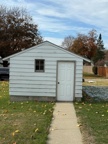 705 Division, POLO, Illinois 61064, 2 Bedrooms Bedrooms, ,1 BathroomBathrooms,House,For Sale,Division,202507226