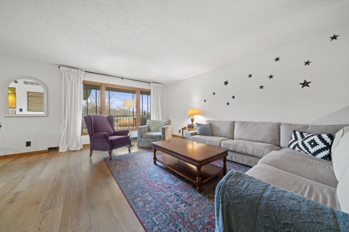 4085 Shorewood, ROCKFORD, Illinois 61101, 4 Bedrooms Bedrooms, ,2 BathroomsBathrooms,House,For Sale,Shorewood,202507228