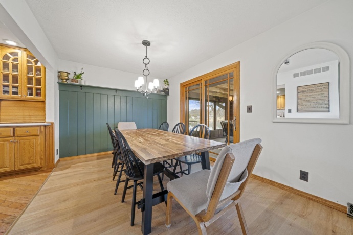 4085 Shorewood, ROCKFORD, Illinois 61101, 4 Bedrooms Bedrooms, ,2 BathroomsBathrooms,House,For Sale,Shorewood,202507228