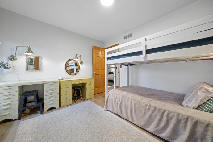 4085 Shorewood, ROCKFORD, Illinois 61101, 4 Bedrooms Bedrooms, ,2 BathroomsBathrooms,House,For Sale,Shorewood,202507228