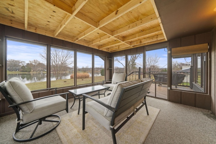 4085 Shorewood, ROCKFORD, Illinois 61101, 4 Bedrooms Bedrooms, ,2 BathroomsBathrooms,House,For Sale,Shorewood,202507228