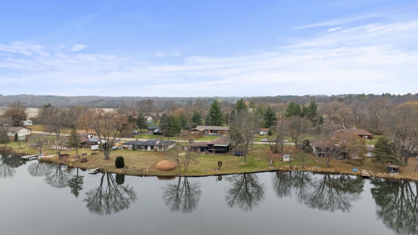 4085 Shorewood, ROCKFORD, Illinois 61101, 4 Bedrooms Bedrooms, ,2 BathroomsBathrooms,House,For Sale,Shorewood,202507228