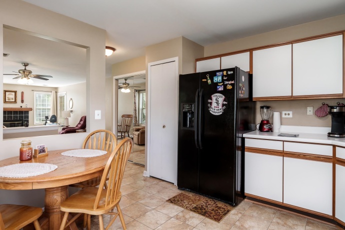 2933 Heatherwood, SCHAUMBURG, Illinois 60194, 2 Bedrooms Bedrooms, ,2 BathroomsBathrooms,Condominium,For Sale,Heatherwood,202505370