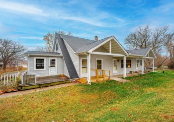 739 Elgin, CHERRY VALLEY, Illinois 61016, ,2 Units,For Sale,Elgin,202507231