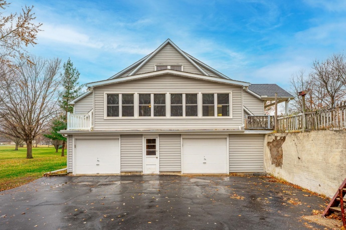 739 Elgin, CHERRY VALLEY, Illinois 61016, ,2 Units,For Sale,Elgin,202507231