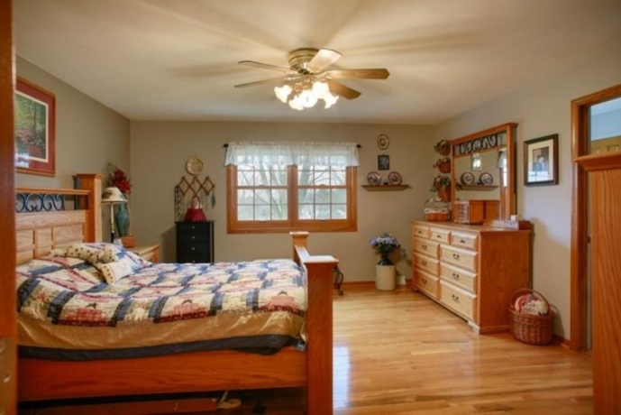 6727 Five Corners Rd., LENA, Illinois 61048, 4 Bedrooms Bedrooms, ,3 BathroomsBathrooms,House,For Sale,Five Corners Rd.,202507229