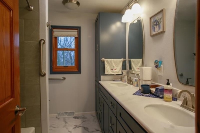 6727 Five Corners Rd., LENA, Illinois 61048, 4 Bedrooms Bedrooms, ,3 BathroomsBathrooms,House,For Sale,Five Corners Rd.,202507229