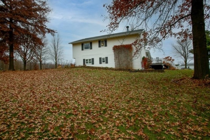 6727 Five Corners Rd., LENA, Illinois 61048, 4 Bedrooms Bedrooms, ,3 BathroomsBathrooms,House,For Sale,Five Corners Rd.,202507229