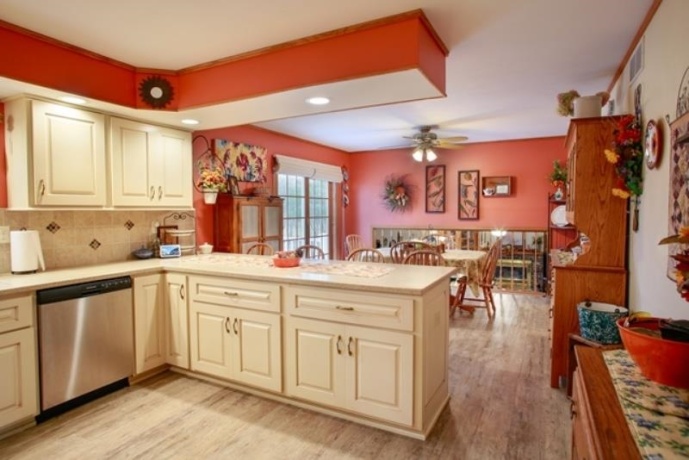 6727 Five Corners Rd., LENA, Illinois 61048, 4 Bedrooms Bedrooms, ,3 BathroomsBathrooms,House,For Sale,Five Corners Rd.,202507229