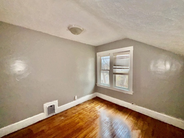 410 Oakley, ROCKFORD, Illinois 61101, 3 Bedrooms Bedrooms, ,1 BathroomBathrooms,House,For Sale,Oakley,202507230