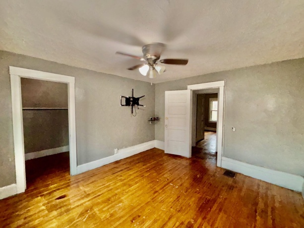 410 Oakley, ROCKFORD, Illinois 61101, 3 Bedrooms Bedrooms, ,1 BathroomBathrooms,House,For Sale,Oakley,202507230