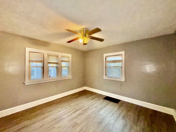 410 Oakley, ROCKFORD, Illinois 61101, 3 Bedrooms Bedrooms, ,1 BathroomBathrooms,House,For Sale,Oakley,202507230