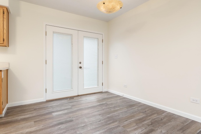 338 NORTHWAY PARK RD UNIT 6, MACHESNEY PARK, Illinois 61115, 3 Bedrooms Bedrooms, ,1 BathroomBathrooms,Condominium,For Sale,NORTHWAY PARK RD UNIT 6,202506504