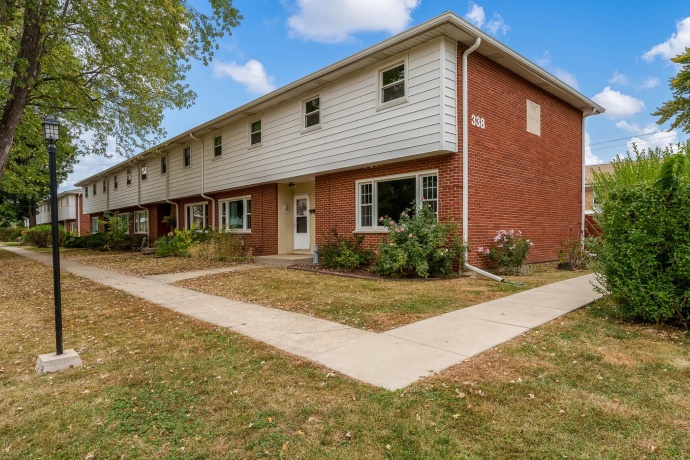 338 NORTHWAY PARK RD UNIT 6, MACHESNEY PARK, Illinois 61115, 3 Bedrooms Bedrooms, ,1 BathroomBathrooms,Condominium,For Sale,NORTHWAY PARK RD UNIT 6,202506504