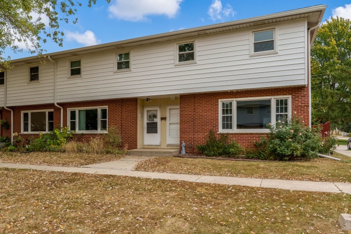 338 NORTHWAY PARK RD UNIT 6, MACHESNEY PARK, Illinois 61115, 3 Bedrooms Bedrooms, ,1 BathroomBathrooms,Condominium,For Sale,NORTHWAY PARK RD UNIT 6,202506504